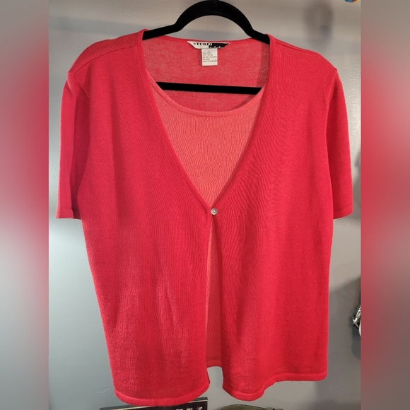 studio J P R Tops - Studio JPR Coral Knit Short Sleeve Sweater